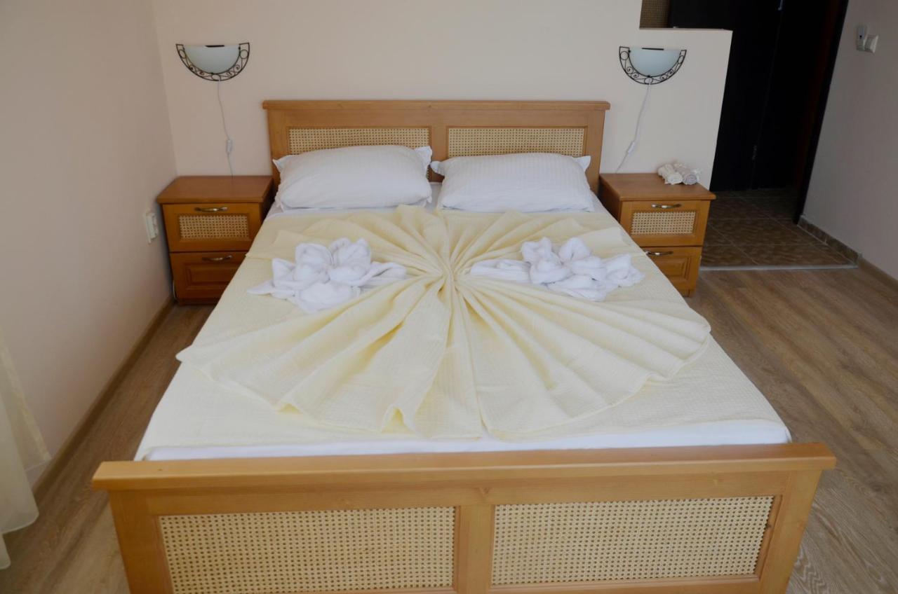 Ashram Hotel Primorszko Kültér fotó