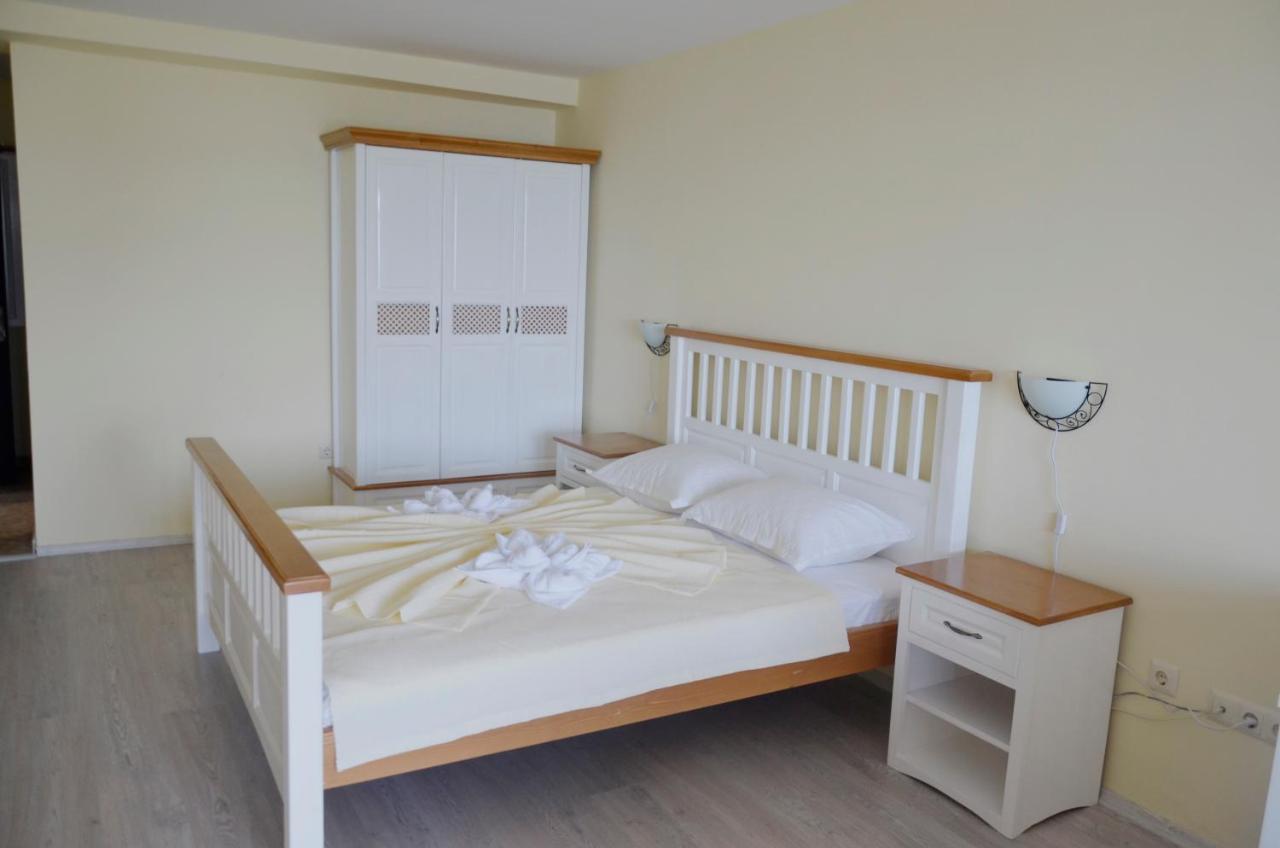 Ashram Hotel Primorszko Kültér fotó