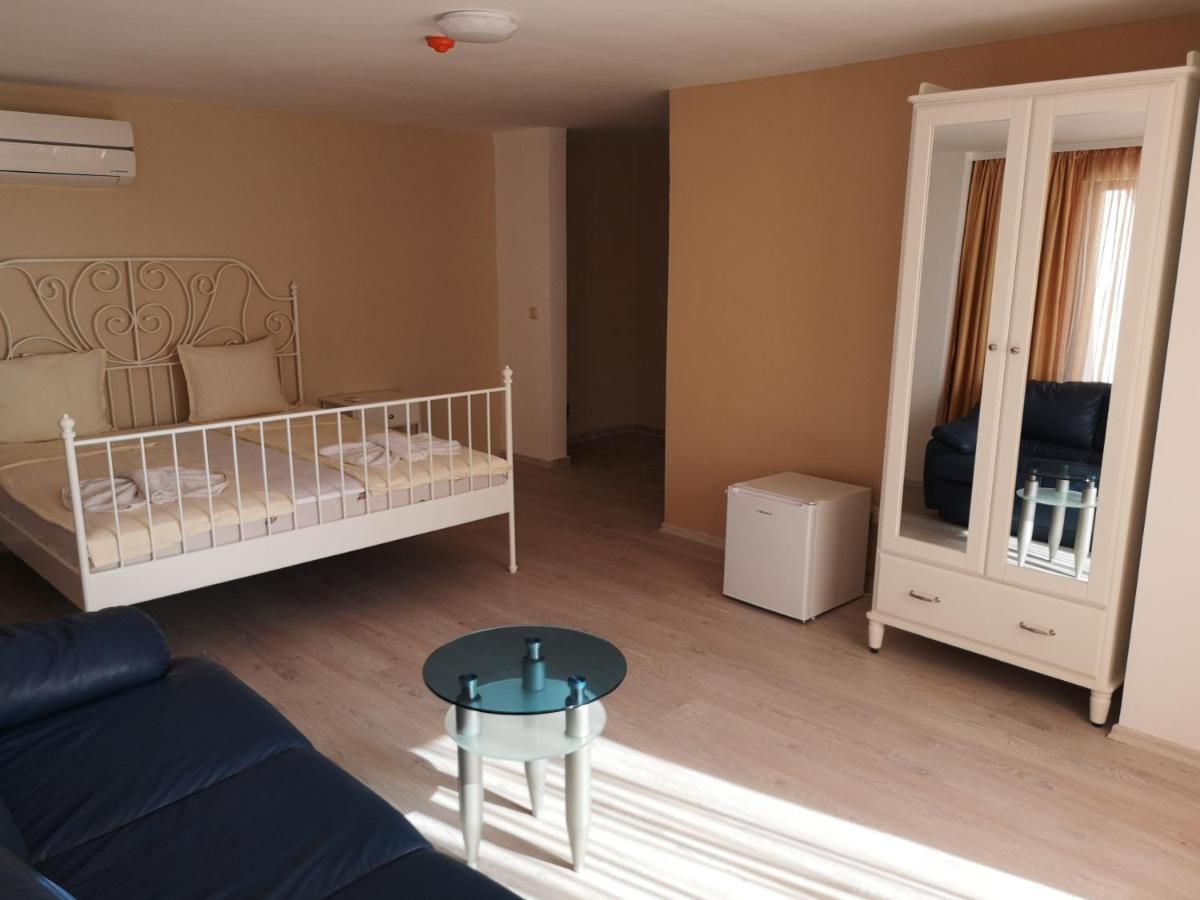 Ashram Hotel Primorszko Kültér fotó